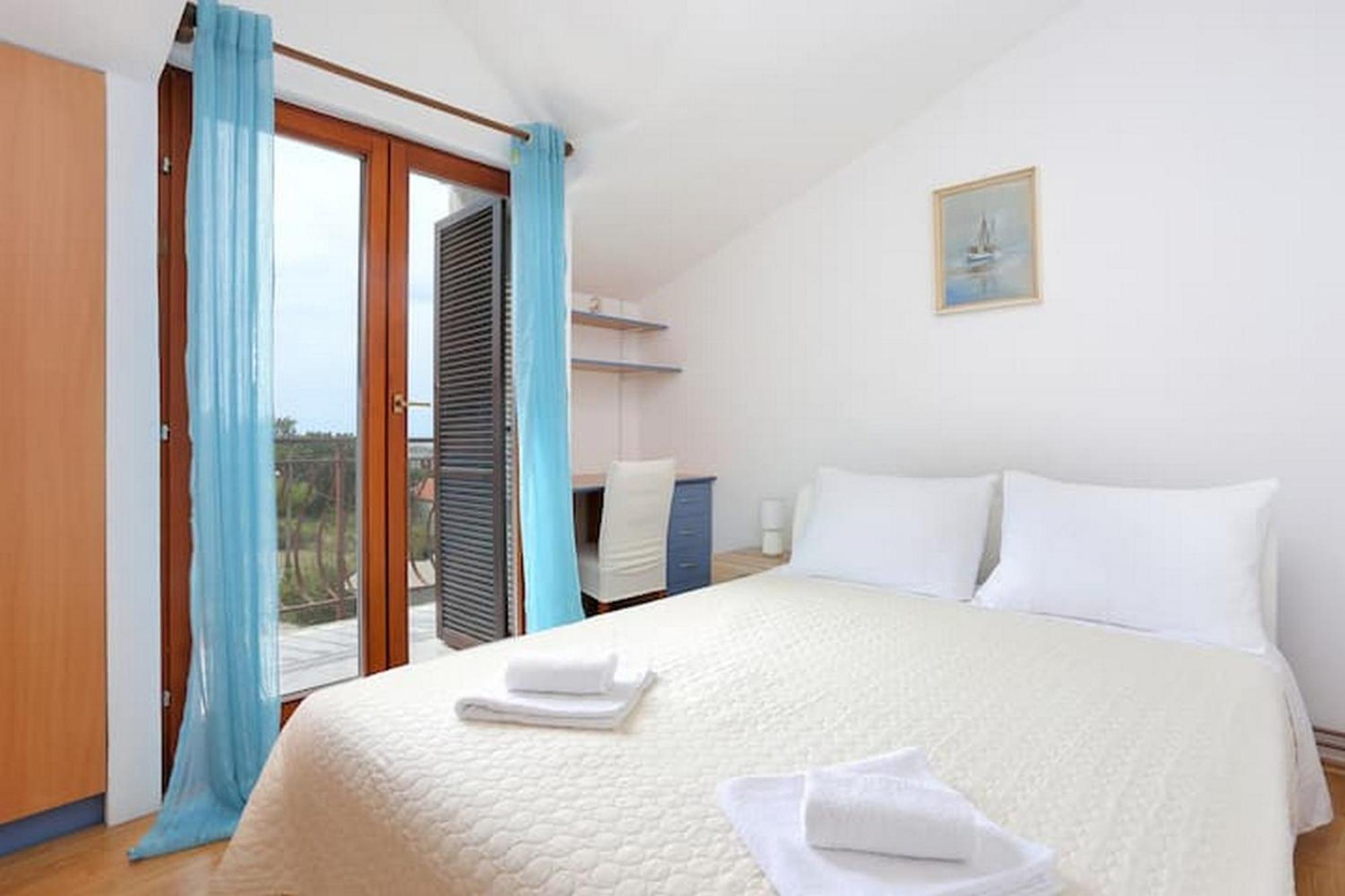 Holiday Home Mons Aureus Gornje Sitno エクステリア 写真