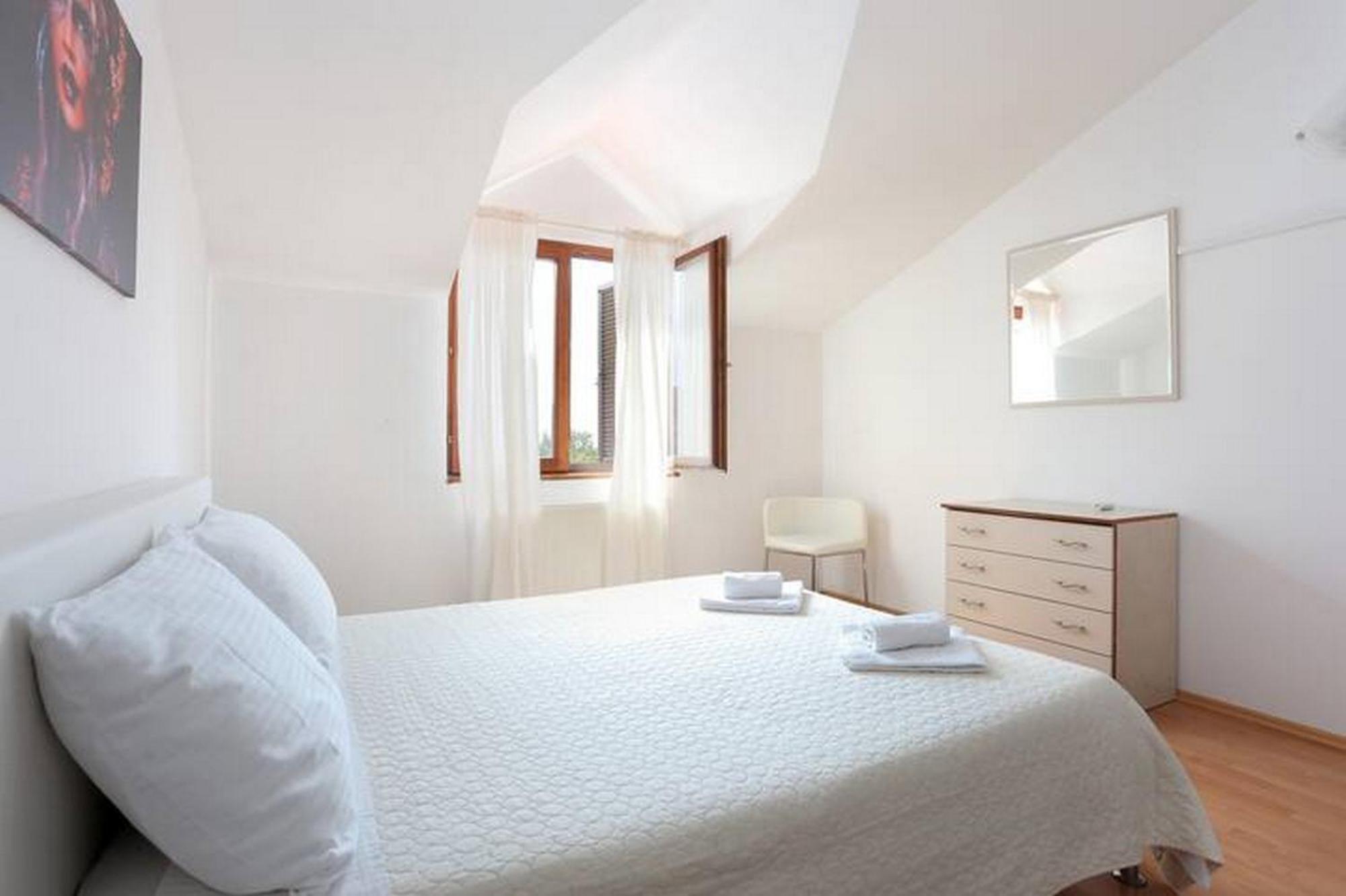 Holiday Home Mons Aureus Gornje Sitno エクステリア 写真