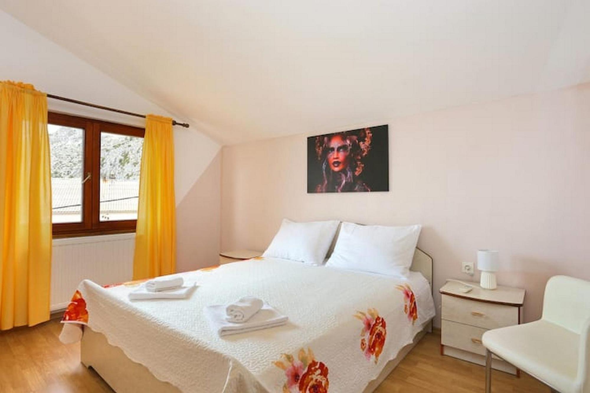 Holiday Home Mons Aureus Gornje Sitno エクステリア 写真