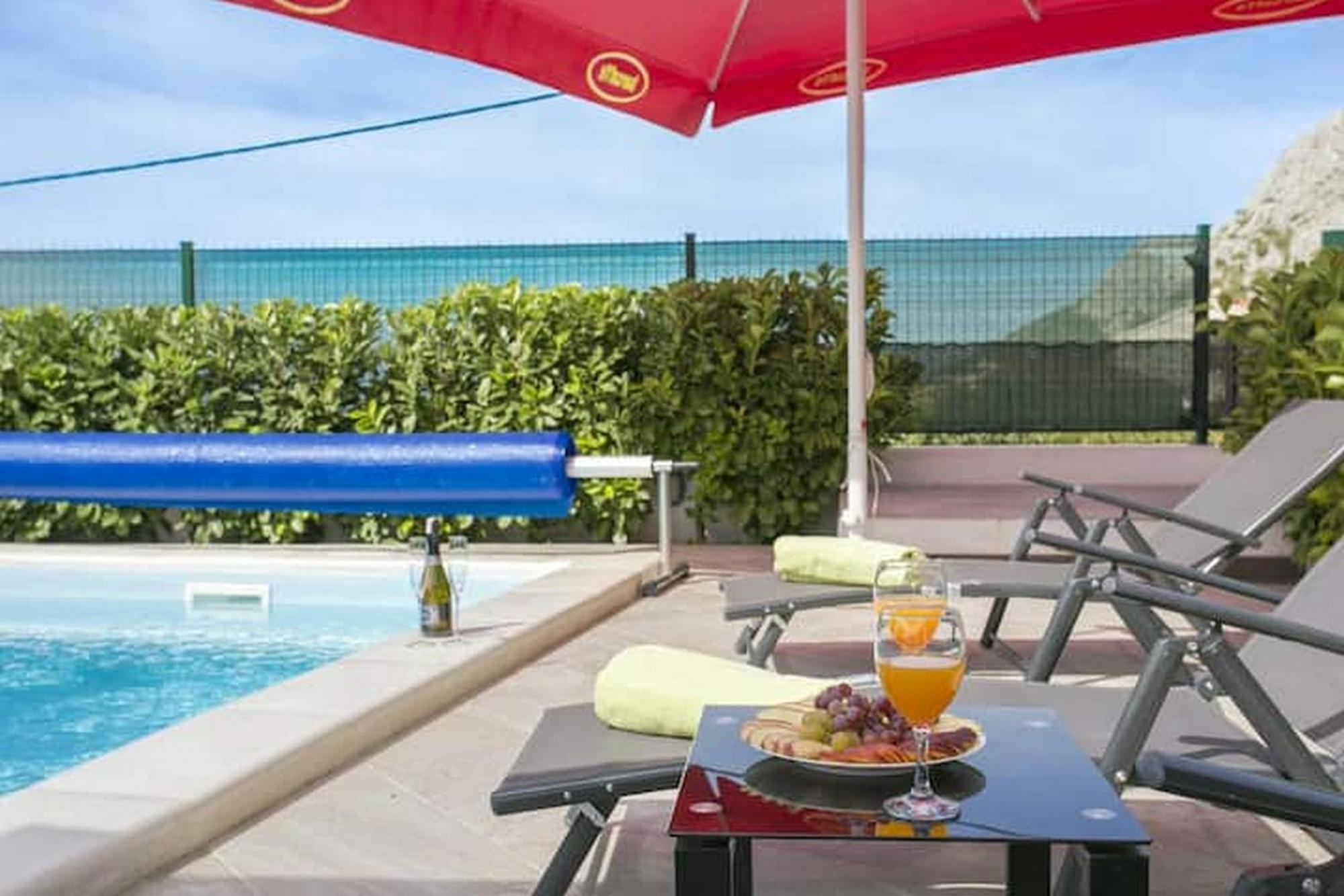 Holiday Home Mons Aureus Gornje Sitno エクステリア 写真