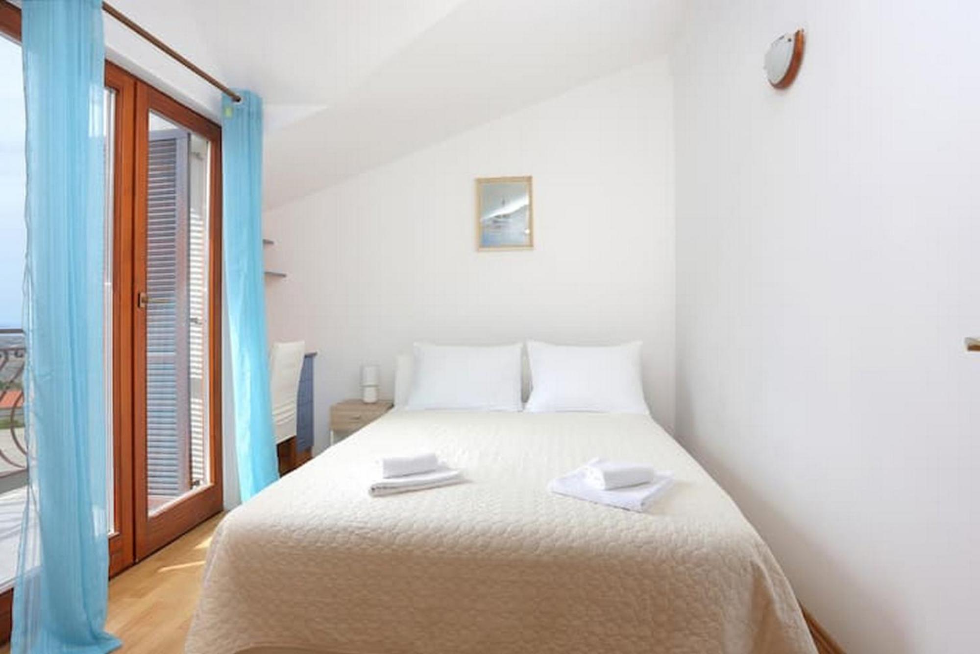 Holiday Home Mons Aureus Gornje Sitno エクステリア 写真