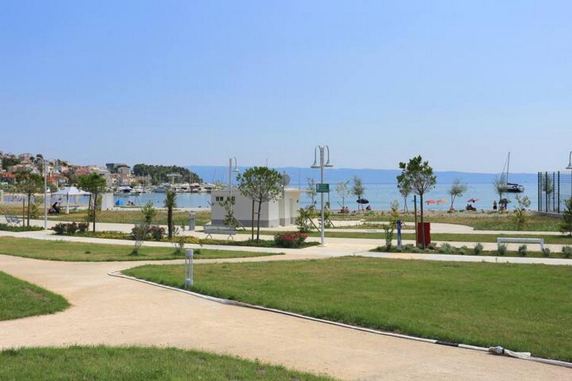 Holiday Home Mons Aureus Gornje Sitno エクステリア 写真